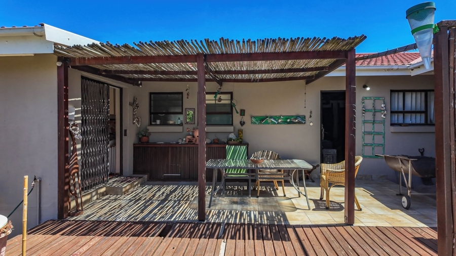 3 Bedroom Property for Sale in Dana Bay Western Cape